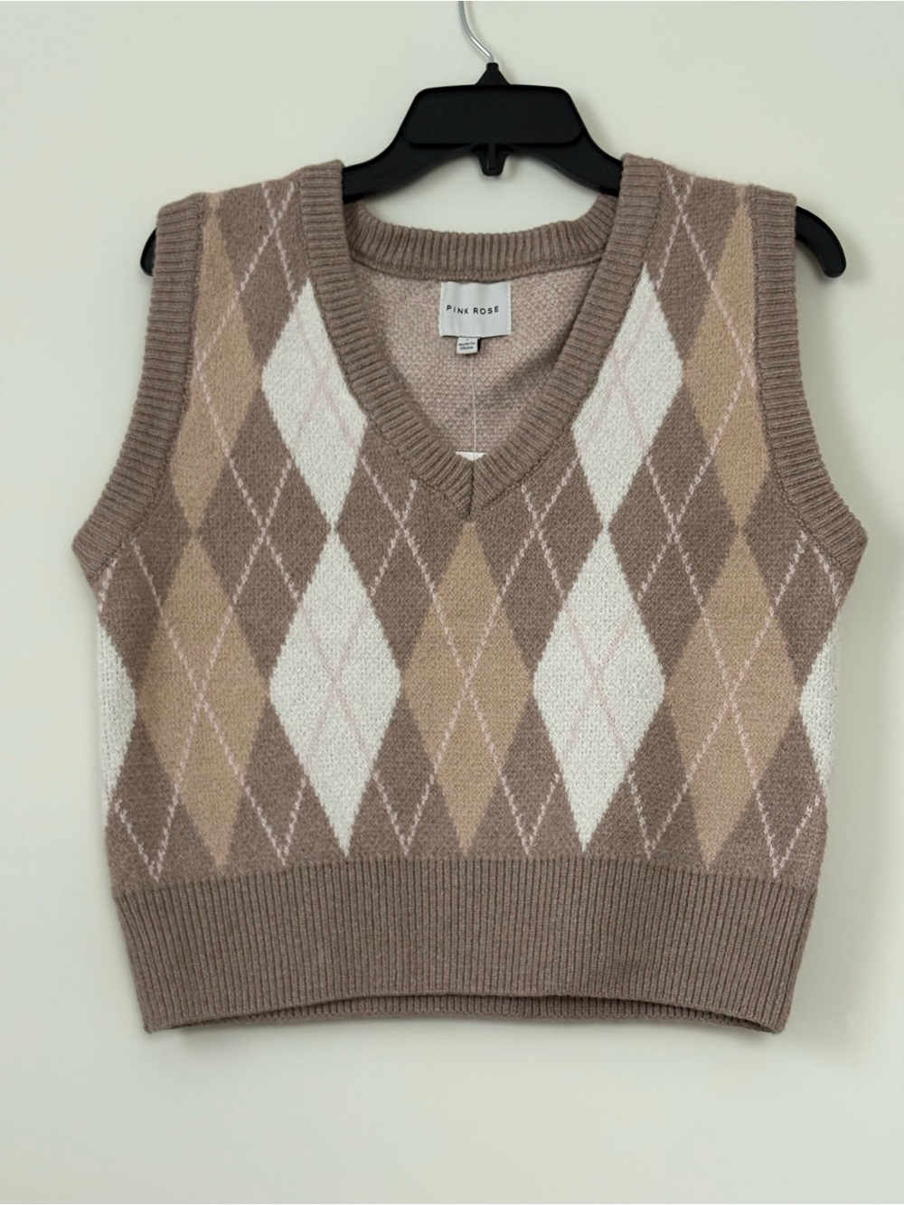 Pink Rose Argyle Sweater Vest Women’s L Preppy Knit NWT